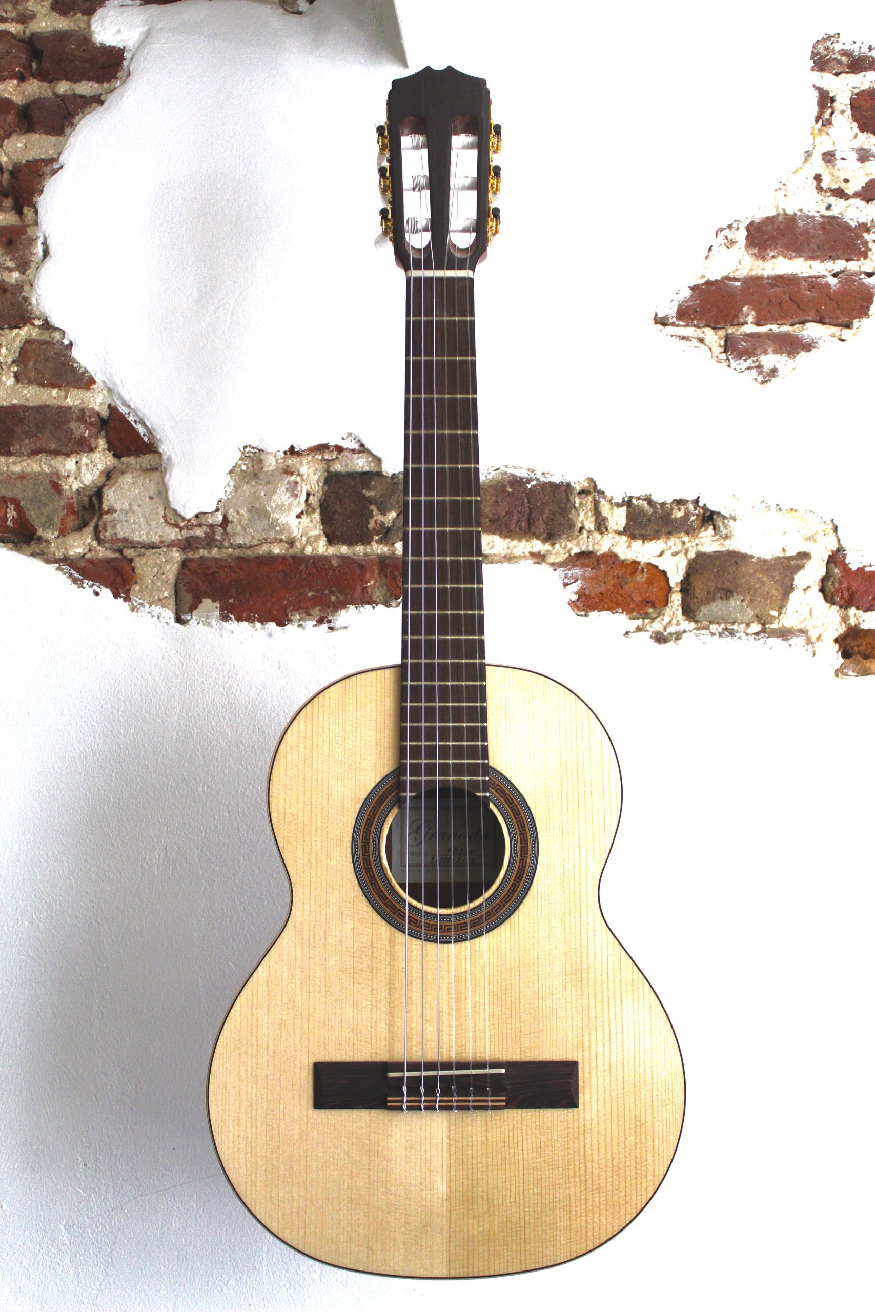 Granada F1 53W