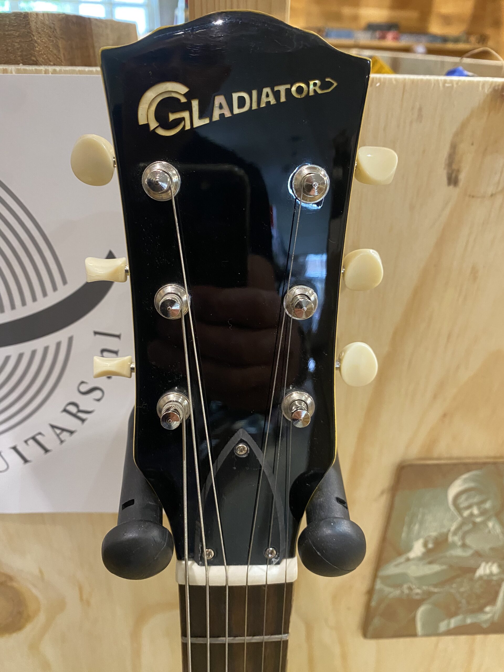 Gladiator electrische gitaar (made by SAGA) - Afbeelding 4